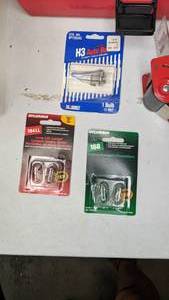 lot 275 image: Lot of Miscellaneous Household and Automotive Items