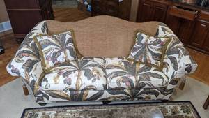 lot 25 image: Beautiful Vintage Stickley Couch with Pillows and Arm Covers