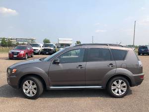 2012 Mitsubishi Outlander SE - 4x4 - 3rd Row seating