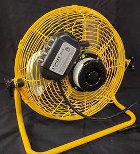 lot 4 image: Stanley 16 Floor Fan