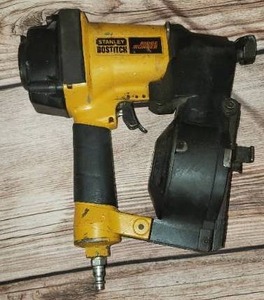 lot 114 image: Bostitch Air Nail Gun