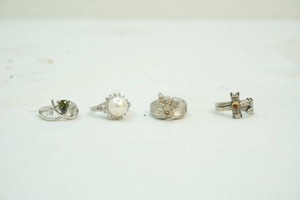 Costume rings