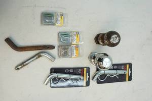 Hitch and balls, crimp and seals