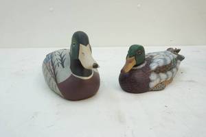 Wooden duck dcor