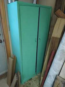 lot 370 image: Vintage Metal Cabinet
