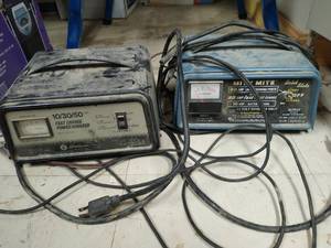 lot 464 image: Two Electric Starters