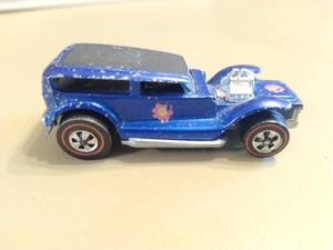 lot 9 image: Hot Wheels Vintage Redline Car- The Demon