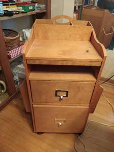 lot 163 image: Rolling OfficeArt Cart