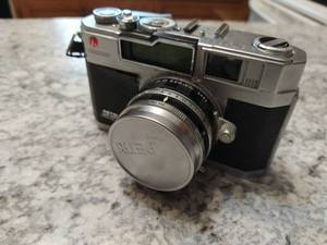lot 173 image: Petri Camera