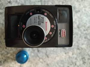 lot 176 image: Kodak Brownie Fun Saver Movie Camera