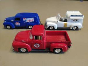 lot 275 image: Three Promotional Model Trucks