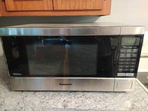 lot 350 image: Panasonic Microwave
