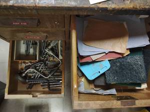 lot 509 image: Contents of Work Bench