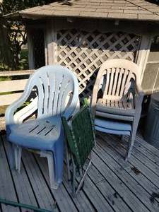 lot 476 image: Collection of Patio Chairs