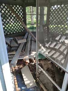 lot 482 image: Contents of Gazebo