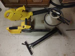 lot 486 image: Collection of Garage Items
