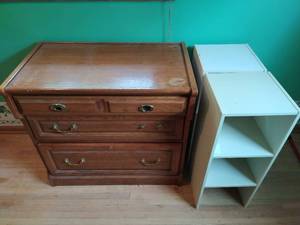 lot 124 image: Lexington Three Drawer Chest With Two Stackable Shelfs