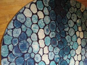 lot 152 image: Circular Area Rug