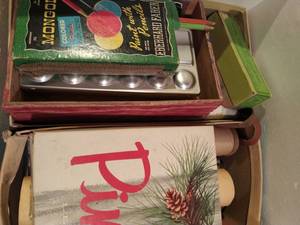 lot 154 image: Contents Of Shelves