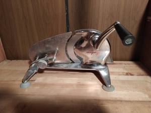 lot 19 image: Major 88 Meat Slicer