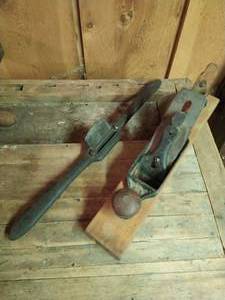 lot 45 image: Vintage Plane And Draw Knife
