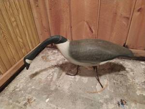 lot 223 image: Goose Decoy