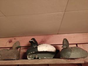 lot 249 image: Decoy Lot #3