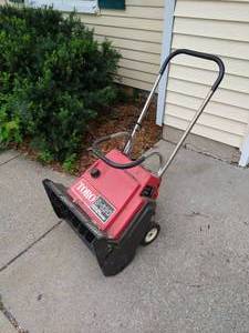 lot 349 image: Snow Blower