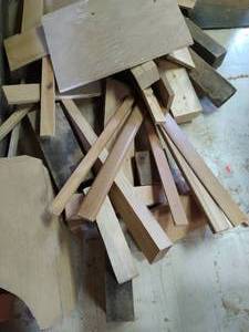 lot 432 image: Misc. Lumber