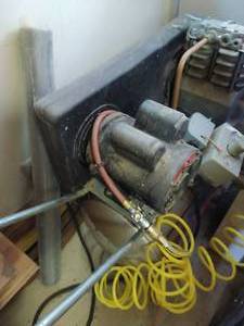 lot 433 image: Air Compressor