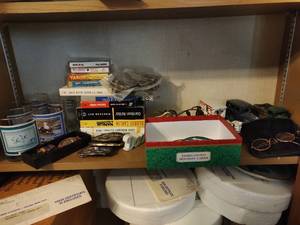 lot 83 image: Collection of Vintage Items