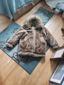 lot 153 image: Hansa-Branta Fur Coat By Stearns