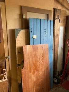 lot 404 image: Doors & More