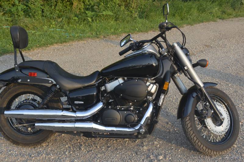 Honda Shadow Phantom Motorcycle Very Clean Bike Motorcycle Building Supplies Large Amount Of Chain Link Fence Items And Barn Wood K Bid