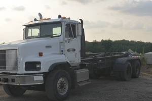 Navistar International 5000 Good Running Low Mile Heavy Spec Truck