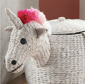 lot 10 image: White Unicorn Water Hyacinth Woven Decorative Basket with Lid by StyleWell