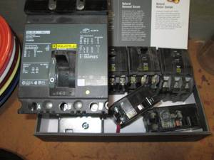 Box lot of several electrical break...