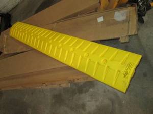 8- Eagle Manufacturing Company Heavy Duty Plastic Outdoor Roadway SPEED BUMP