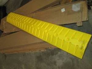 09- Eagle Manufacturing Company Heavy Duty Plastic Outdoor Roadway SPEED BUMP