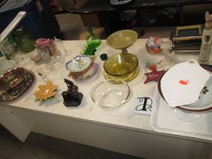 Large lot of misc Carnival Glasswar...