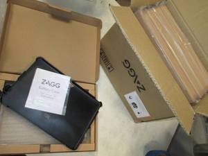 Case of 4 Zagg Durable Protective ...