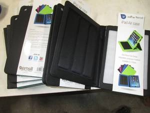 Lot of 7 Samsill Magnetic Smart Cov...