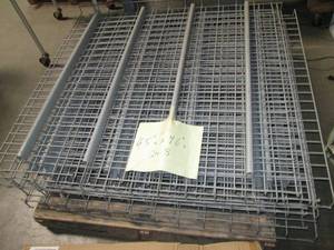 Lot of 8 heavy duty grated wire pal...