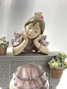 Porcelain Lladro Figurine #6480 A Perfect Day - Girl in Spanish Dress