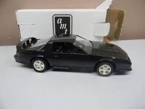 ERTL AMT 1991 CAMARO Z-28 125 SCALE PLASTIC DEALER MODEL CAR - BLACK - IN BOX - SEE PICTURES