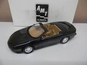 ERTL AMT 1995 CHEVROLET CAMARO Z28 125 SCALE PLASTIC DEALER MODEL CAR - BLACK - IN BOX - SEE PICTURES