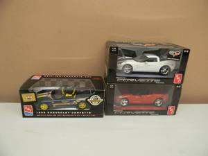 ERTL AMT CORVETTE PLASTIC MODELS 125 SCALE - 98 INDI 500 PACE CAR, 12 CONVERT, 13 COUPE - GREAT COLLECTION - SEE PICTURES
