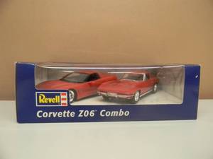REVELL 125 SCALE Z06 COMBO 85-0933 - NEW IN BOX - NICE - SEE PICTURES