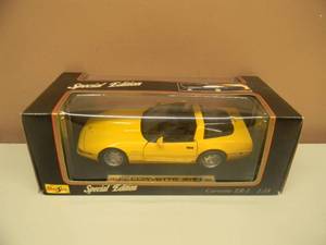 MAISTO SPECIAL EDITION 118 SCALE DIE-CAST 1992 CORVETTE ZR-1 - GREAT PIECE - NICE - IN BOX - SEE PICTURES