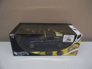HOT WHEELS 118 SCALE DIE-CAST C6 (17 of 50) - 46th ANNUAL NCCC CONVENTION 2005 MINNESOTA - NICE - IN BOX - SEE PICTURES